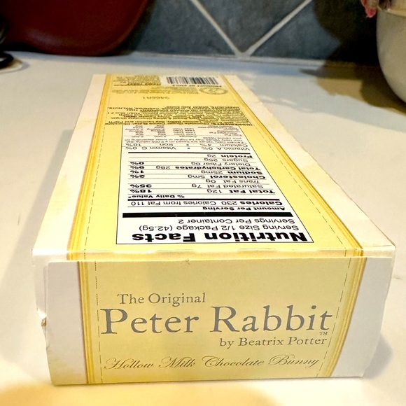 VTG RARE BEATRIX POTTER CHOCOLATE BUNNY RABIT COLLECTIBLE DECOR EASTER 6” SEALED - Picture 8 of 10